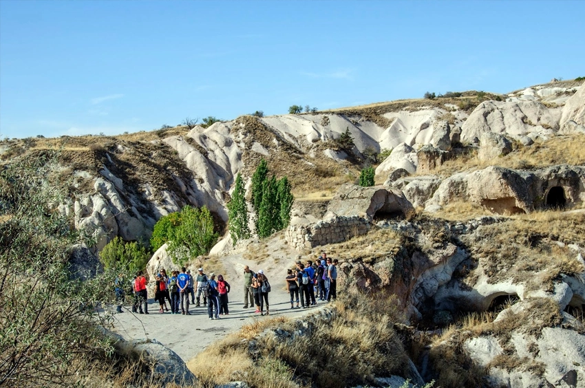 Hiking trail inside Gomeda Valley with scenic views