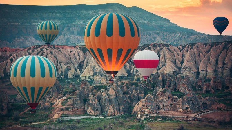 Deluxe Balloon Tour Cappadocia - Image 3