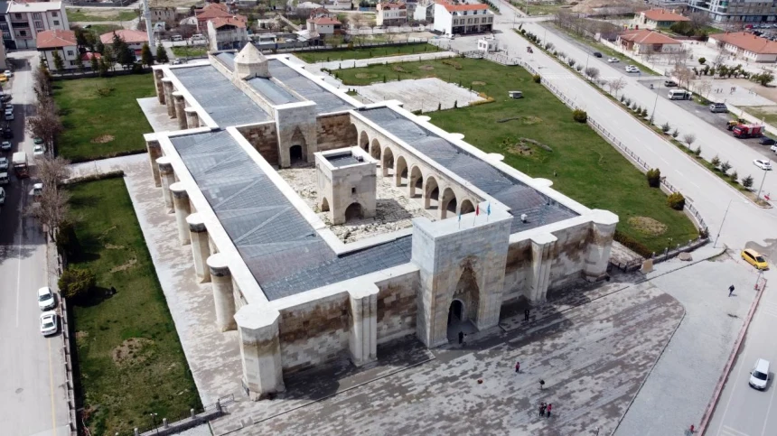 Monumental Seljuk portal and courtyard of Sultanhanı Caravanserai in Aksaray